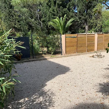 Avec Jardin 200m De La * לה קיוטאט